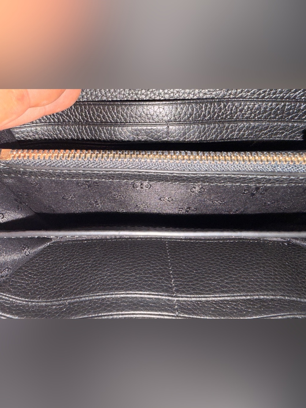 Tory Burch Black Pebbled Leather Zip-Around Wallet - Picture 5 of 7
